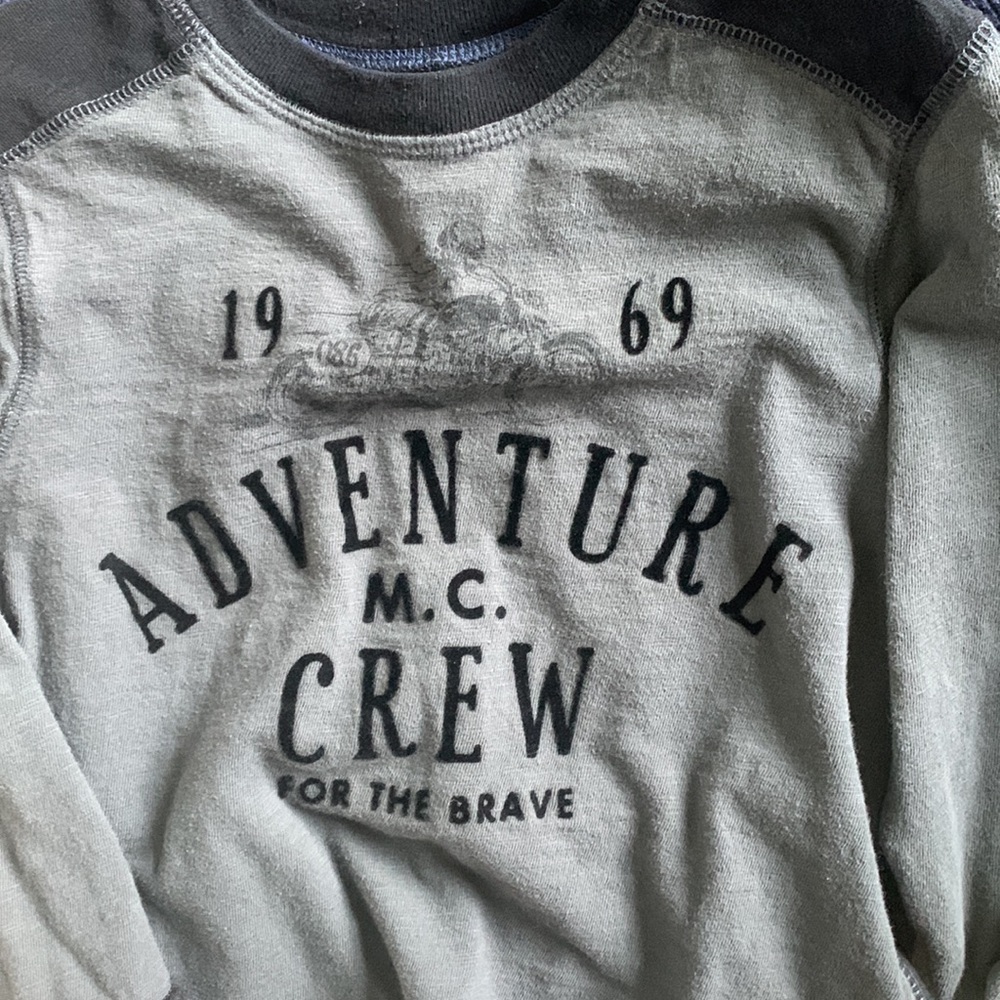 8 long-sleeved shirts- Gap - Picture 5 of 10